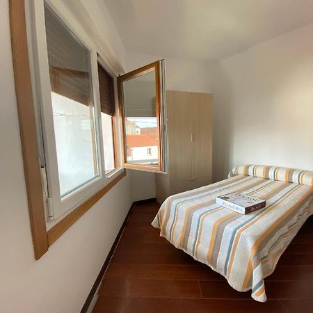 Amplio Apartamento En El Centro De O Grove Kültér fotó